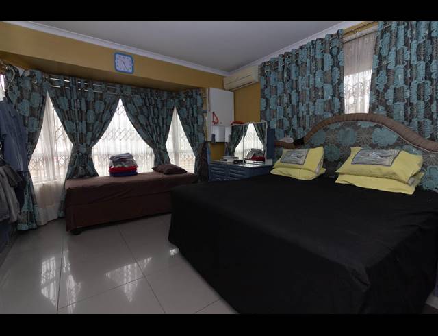 3 BEDROOM HOUSE FOR SALE IN WESTCLIFF